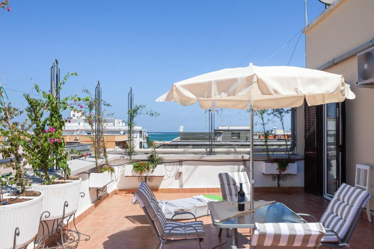 Апартаменты La Bella Vista Bari Sea View Terrace Flat Экстерьер фото
